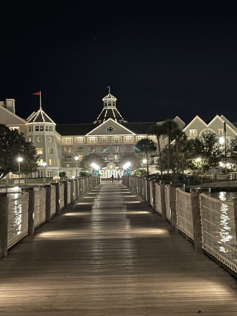 Five Reasons Why Disney’s Yacht Club Resort Rocks